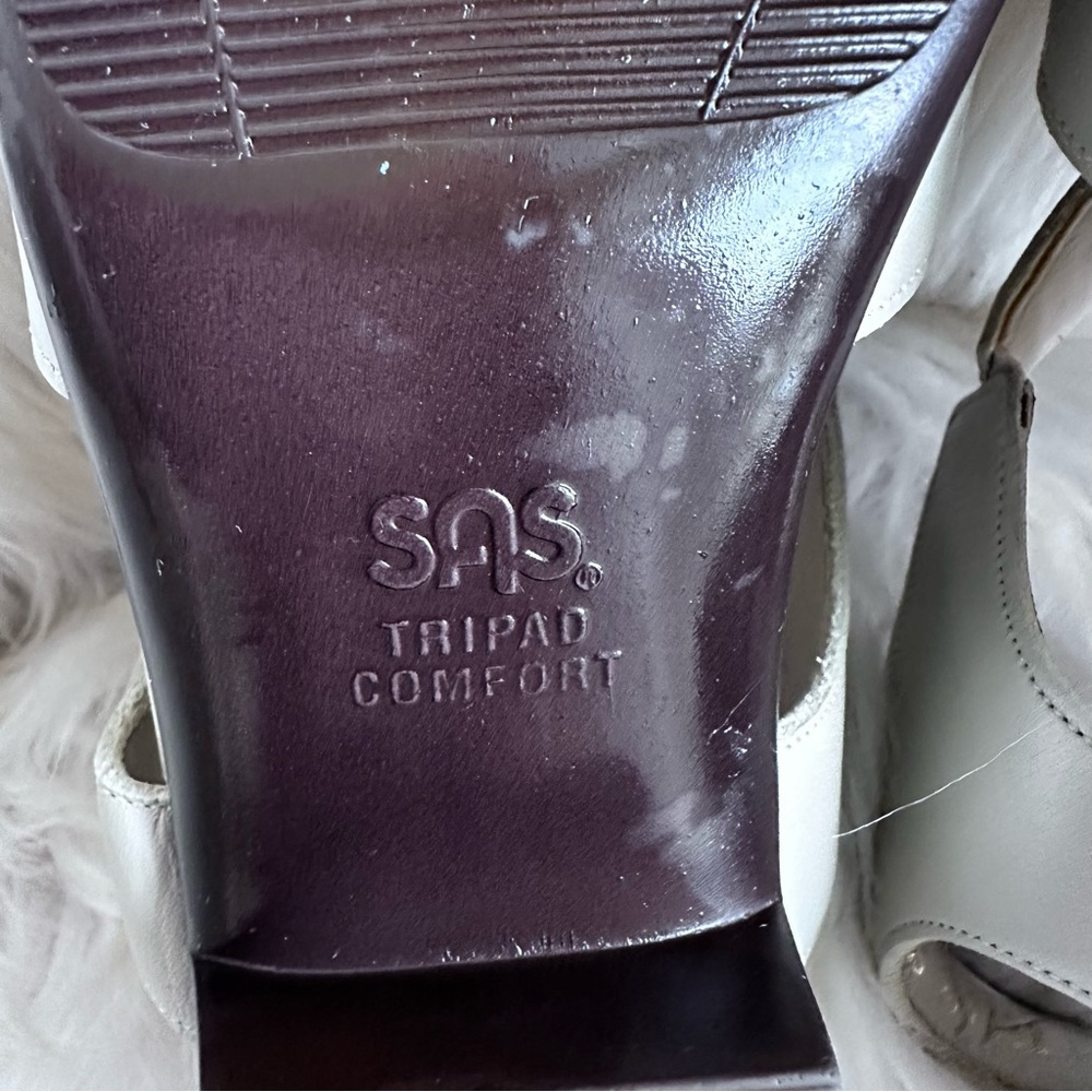 SAS  Cream Women's Sandals - Picture 11 of 14